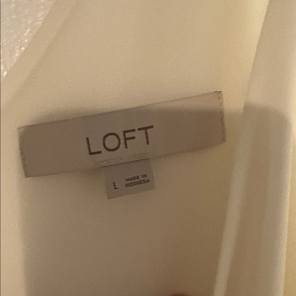 LOFT Cream Camisole Top - Picture 2 of 9